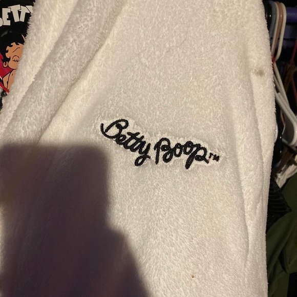 2005 Betty Boop Robe (Original price unknown) - Picture 2 of 4